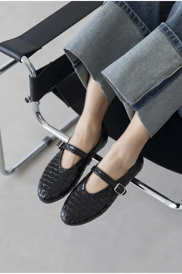 Jun Women's Örgü Detail Leather Flats