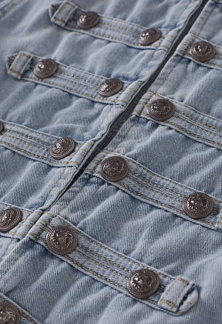 Open Front Crop Denim Napoleon Jacket in Light Blue for Street‑Style & Concert Outfits - 2