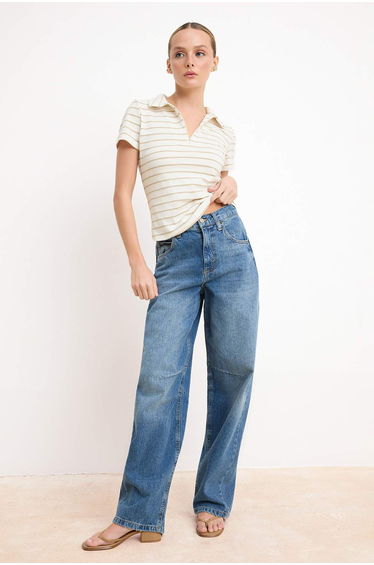 Ecru Striped Regular Fit Polo Neck Zipper Crop Soft Knitted Blouse
