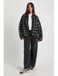 جاكيت تيدي بأزرار مربع بطبعة - أسود