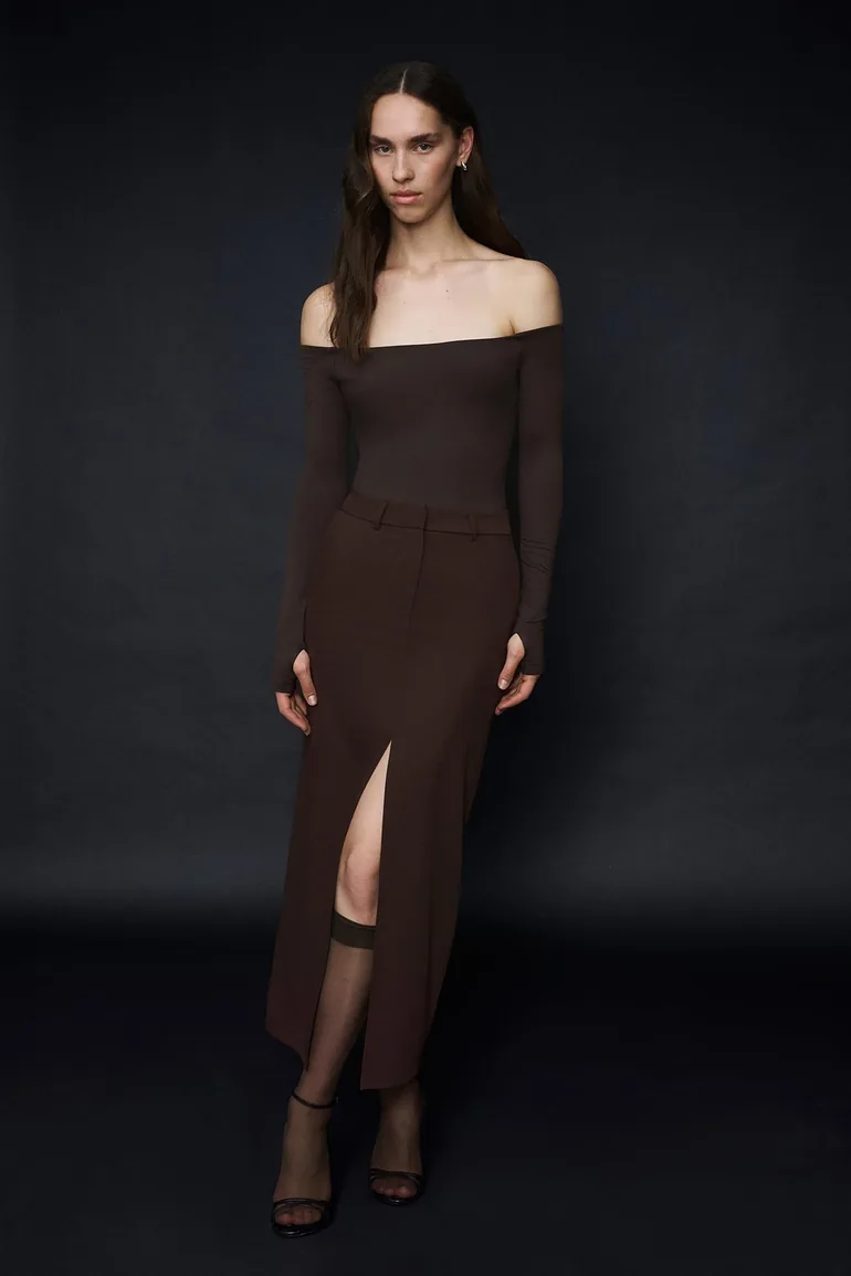 Midi Pencil Skirt With Slit - Premium Edition - 3
