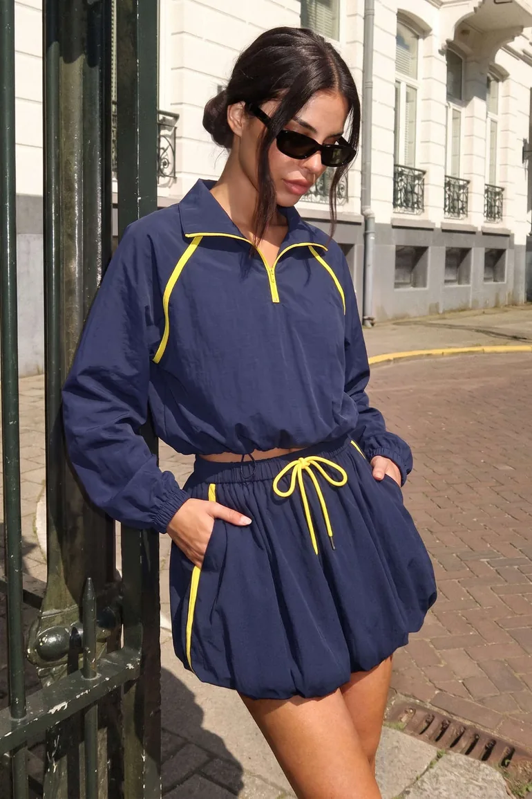 Contrast Zipper Drawstring Jacket