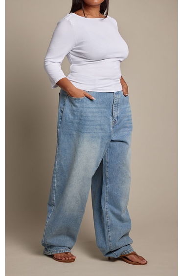 Plus Mid Blue Wash High Waist Boyfriend Jeans product thumbnail 2