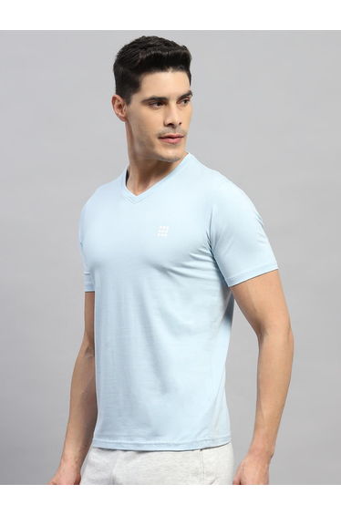 Men Sky Blue Solid V Neck Short Sleeves T-Shirt