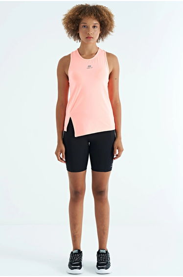 TOMMY Sleeveless Crew Neck Active Top