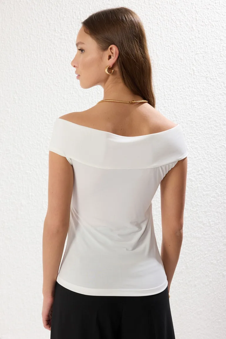 Ecru Rose Detailed Fitted/Fits Body Flexible Knitted Blouse - 4