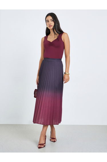 Burgundy Sweetheart Neck Sleeveless Tank Top
