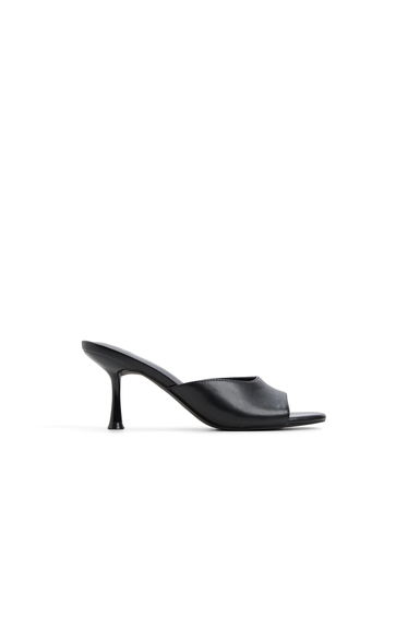 Isolaa / Heeled Sandals