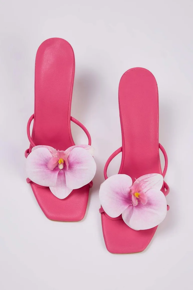 Fuchsia Flower Detail Square Toe Women Thin Heels Slippers - 6