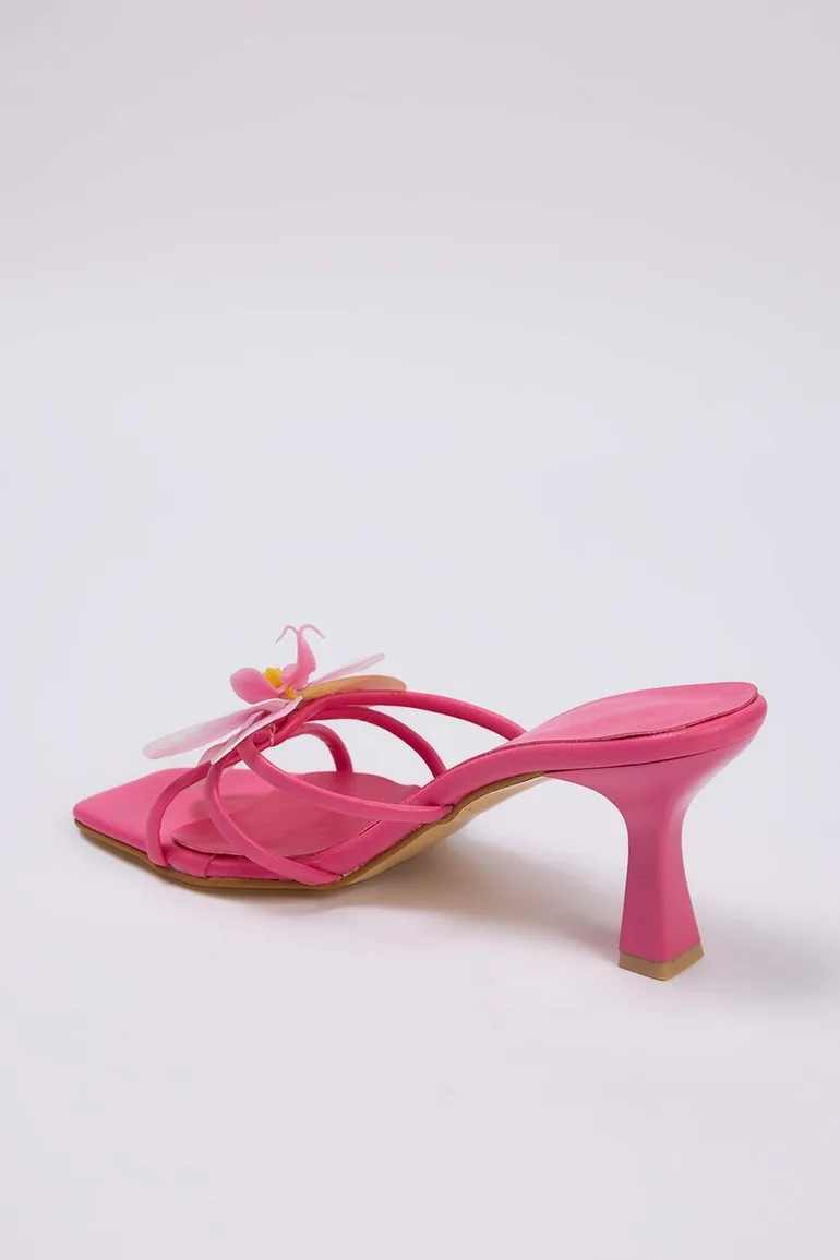 Fuchsia Flower Detail Square Toe Women Thin Heels Slippers - 10