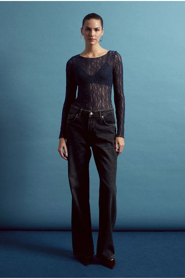 Dilvin Slim Fit Lace Boat Neck Blouse