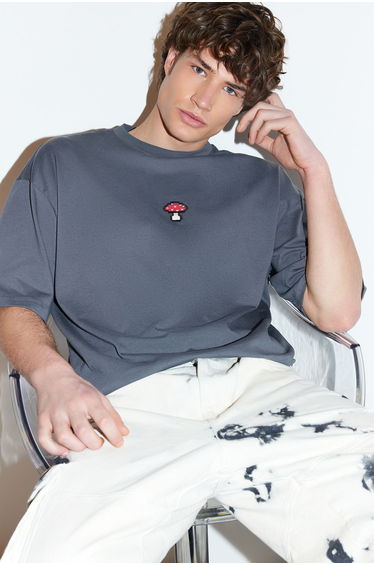Anthracite Men's Oversize Mushroom Embroidery 100% Cotton T-Shirt