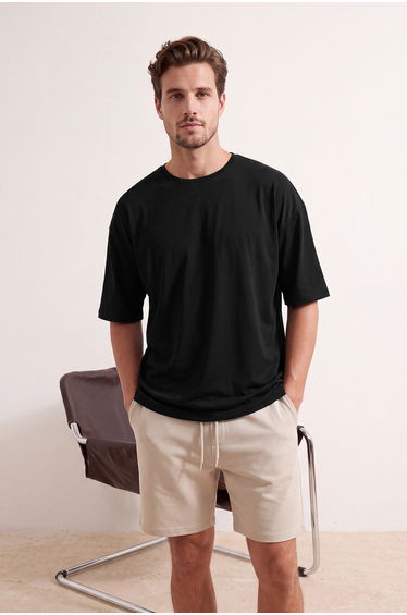 T-Shirt - Black - Oversize