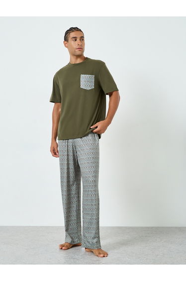 Men Olive Printed Pocket T-Shirt and Pyjama Set