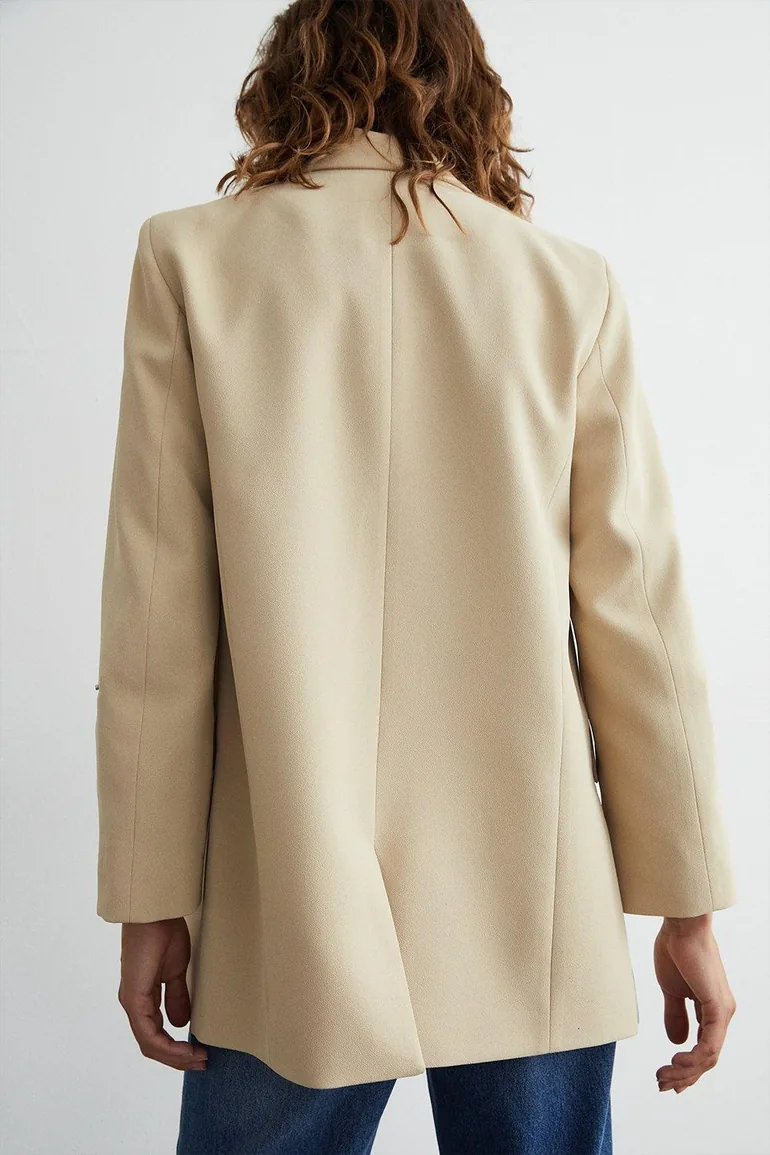 Relaxed Roll Sleeve Edge To Edge Blazer - 2