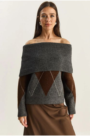 LUCCI Madonna Collar Knitted Sweater with Baklava Pattern