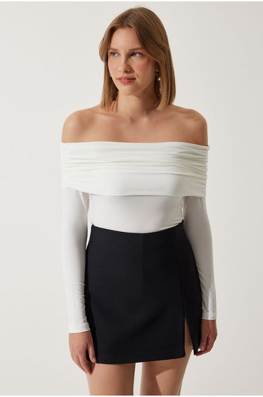 Women's White Off-Shoulder Gather Detailed Blouse