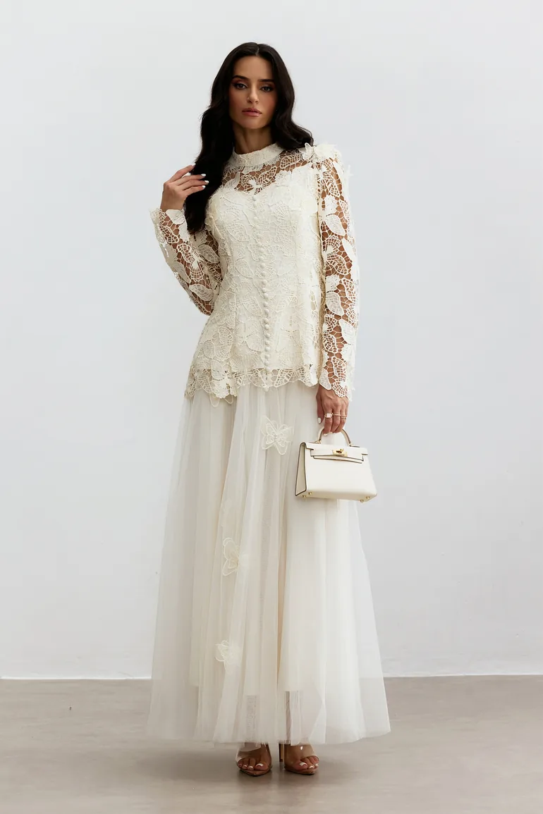 Elizabeth Butterfly Embroidered Lace Maxi Dress Sunfere White : Bridal Dresses : VogaCloset Oman Elizabeth Butterfly Embroidered Lace Maxi Dress Sunfere White : Bridal Dresses : VogaCloset Oman