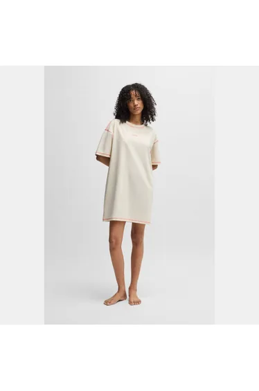 فستان قطن إستريتش بطبعة شعار - كريمي