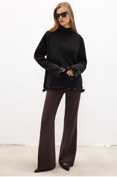 KNIT SWEATER WITH CHIFFEN TASSELS