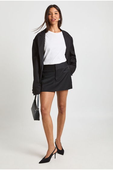 Tailored Pocket Front Skort - black