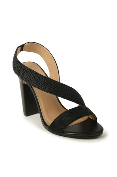 Women's Wheres That From Block Heel Sandals with Crossover Strap in Black