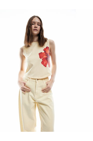 Sleeveless Blouse