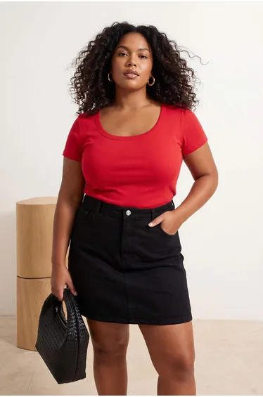 تيشيرت ترينديول كيرف أحمر بأكمام قصيرة - للمقاسات الكبيرة