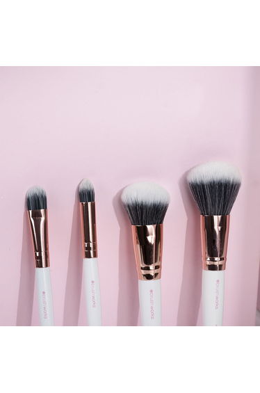 Brushworks White & Gold Travel Makeup Brush Set product thumbnail 3