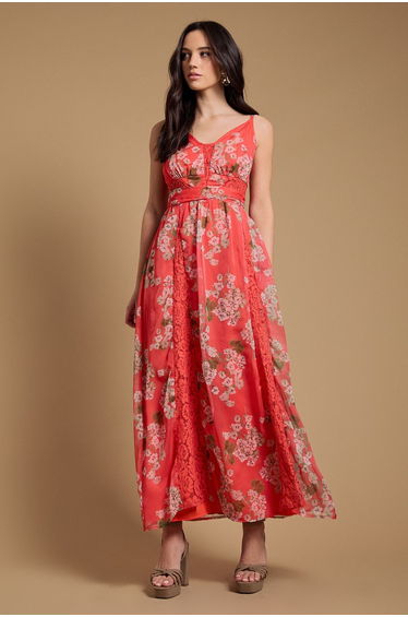 Lace Panelled Waist Pleated Maxi Dress