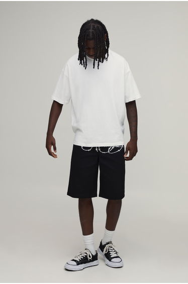 Relaxed Fit Mid Length Barbed Wire Print Short - black
