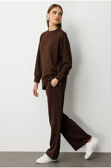 Mizalle Elastic Waist Soft Textured Jogger Trousers