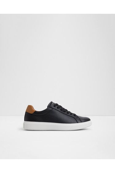 Clubmember / Sneakers