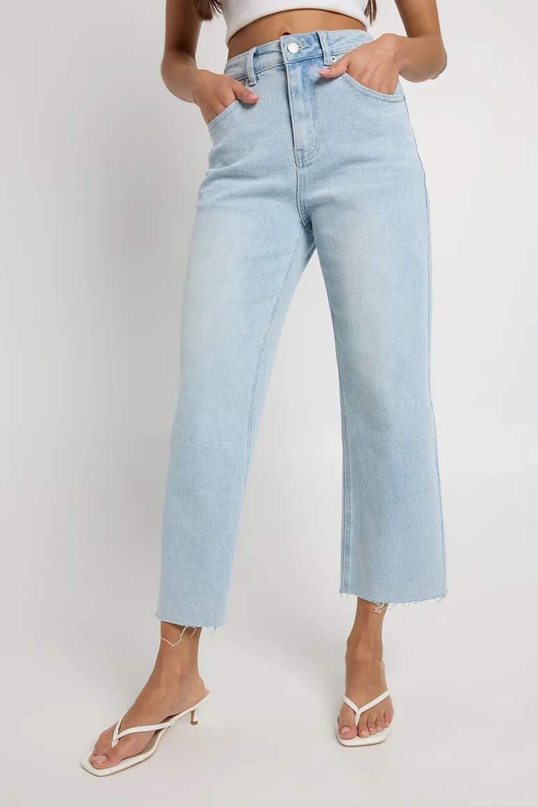 The High Waist Cropped Straight Leg Jean - vintage bleach - 2