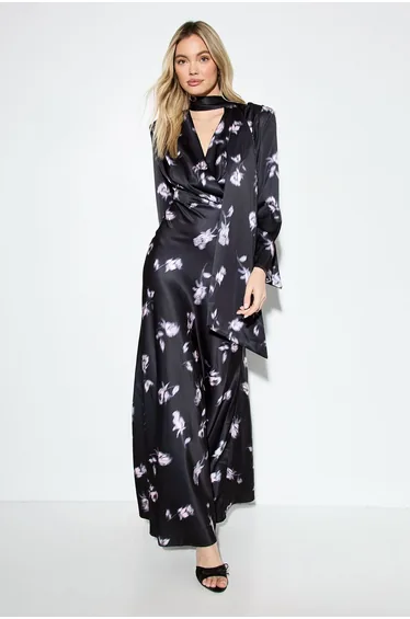 Premium Floral Print Tie Neck Maxi Dress.
