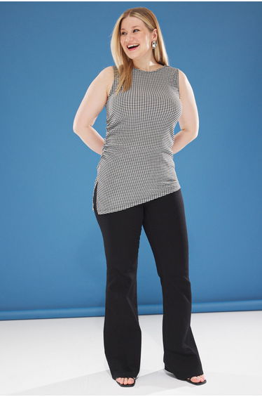 Black-White Plaid Asymmetrical Knitted Plus Size Blouse