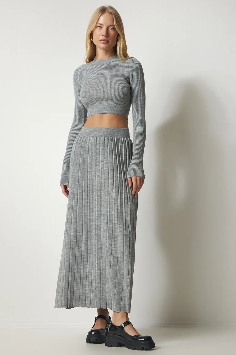 Women's Gray Ribbed Knitwear Crop Skirt Suit