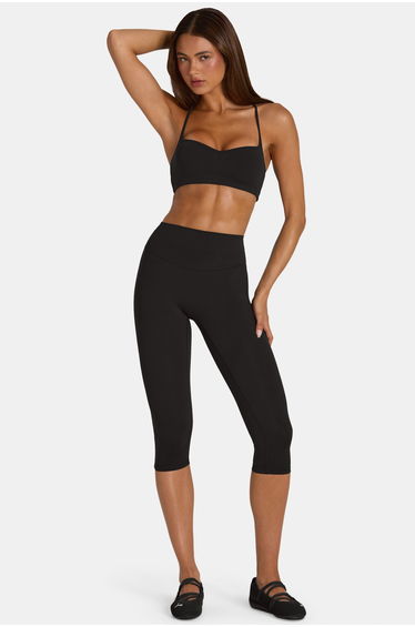 Soft Active Capri Leggings in Black