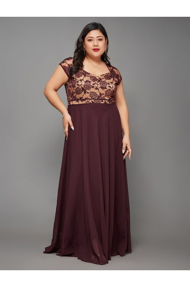 Plus Size Lace Insert Sweetheart Neck Maxi Dress
