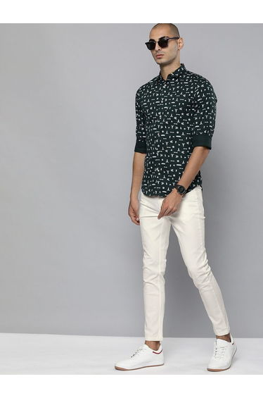 Men Slim Fit Solid Chinos