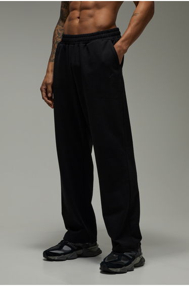 MAN Active Premium Straight Leg Jogger - black