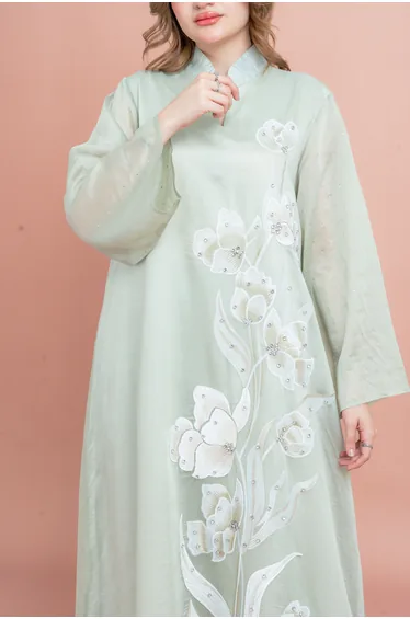 عباية Ikkxa باللون الأخضر