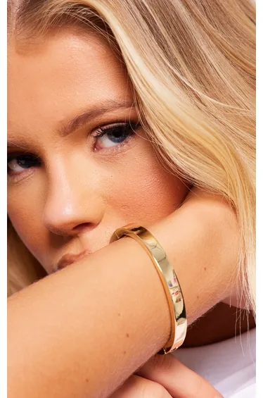 Gold Chunky Clasp Bangle