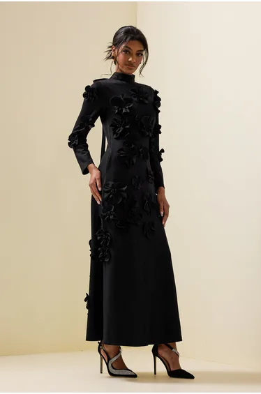 فستان ميدي بأزهار بارزة لون أسود