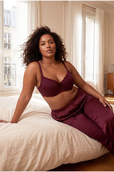 Burgundy Sponge Padded Lace Detailed Plus Size Bra