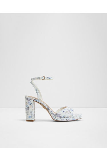 Gracious / Heeled Sandals