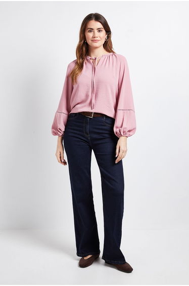 Scallop Trim Gathered Raglan Top
