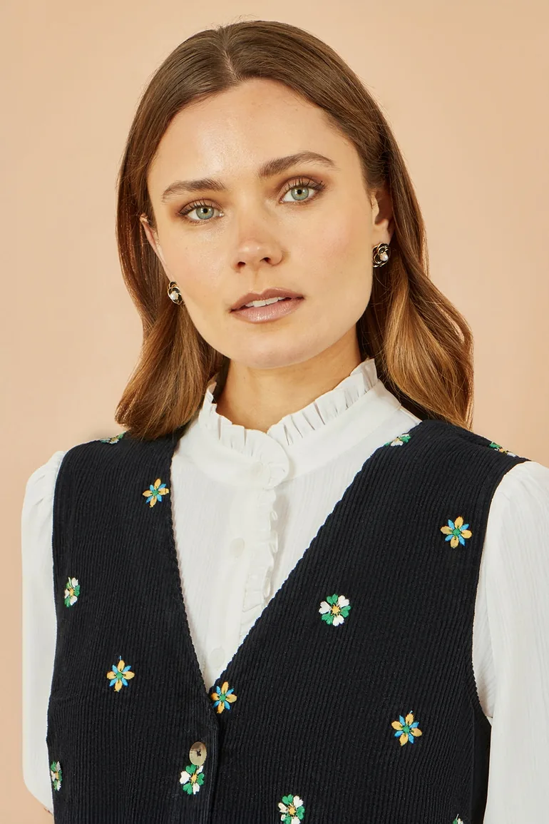Yumi Black Flower Embroidered Button Up Pinafore Dress - 7