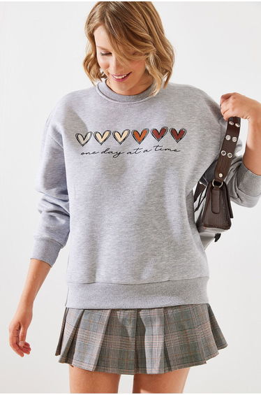 LUCCI Heart Patterned Crew Neck Sweatshirt