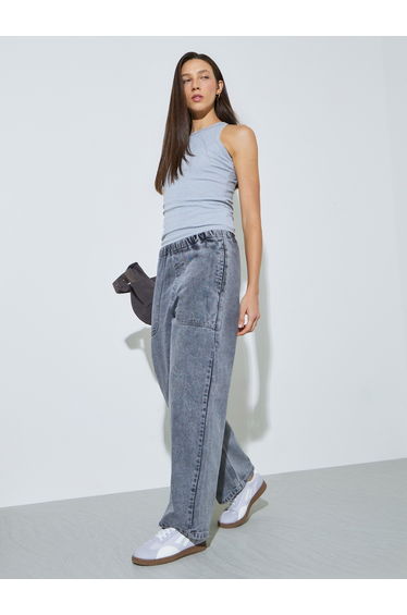 Grey Straight Fit Jogger Style Jeans with Patch Pocket